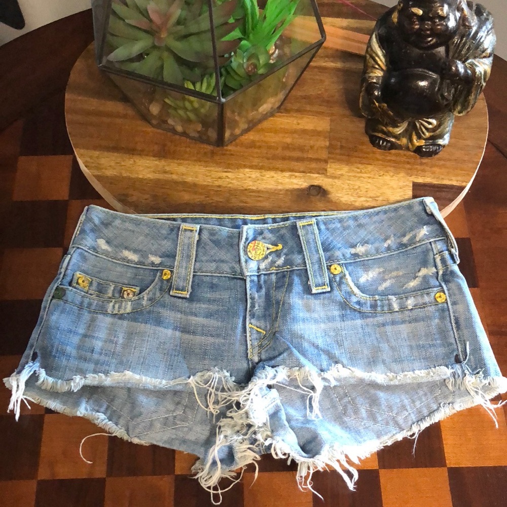 Cut off shorts